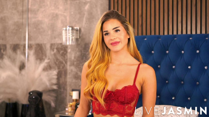NikkiPearl NikkiPearl